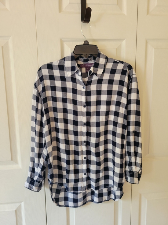Gloria Vanderbilt Tops - Gloria Vanderbilt Navy & White Buffalo Check Button-Down Shirt